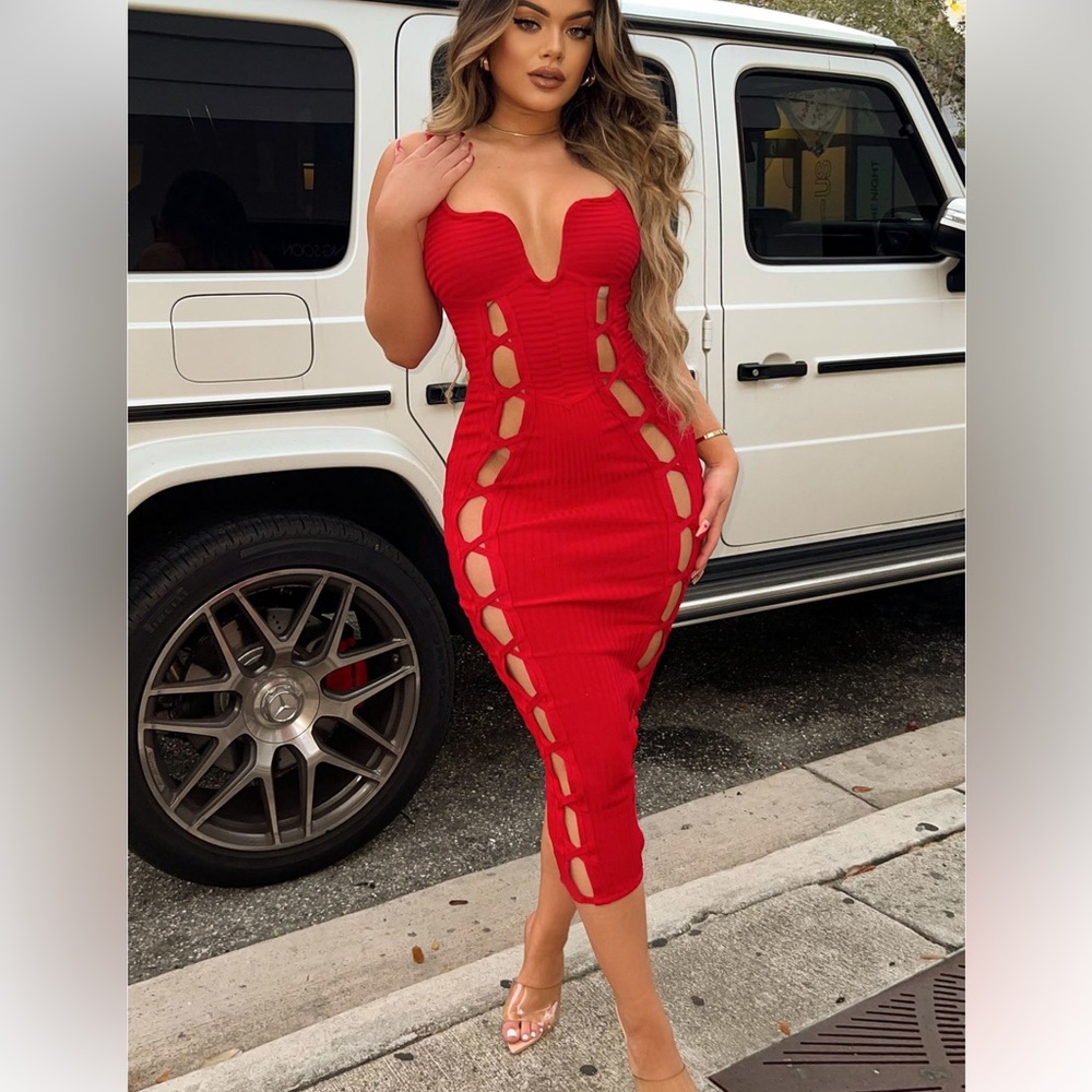 Elegant Red Cut-Out Dress